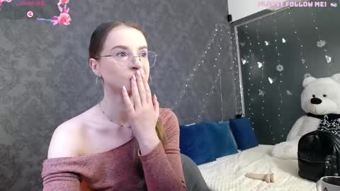 Snapshot of kate_jonson chatting on June 2026 06:37:02 AM .Be kind and gentle with me and I will do my best for you. online show from June 2026 06:37:02 AM