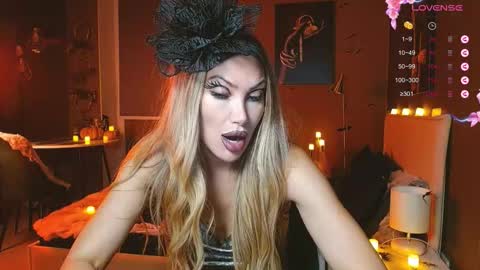 Therapist online show from October 2025 09:27:01 PM