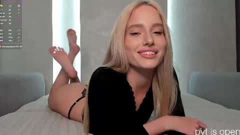 Snapshot of katebremar chatting on June 2026 06:40:01 PM online show from June 2026 06:40:01 PM