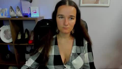 Kate  online show from September 2025 06:34:01 AM