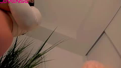 Snapshot of katee_bloss chatting on July 2026 02:13:01 PM Nice to meet you online show from July 2026 02:13:01 PM