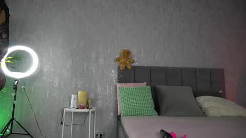 Snapshot of katelynsparks chatting on December 2025 07:01:02 AM Kate online show from December 2025 07:01:02 AM