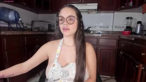 Snapshot of katemoorex chatting on February 2026 12:30:01 PM KateMoorex online show from February 2026 12:30:01 PM