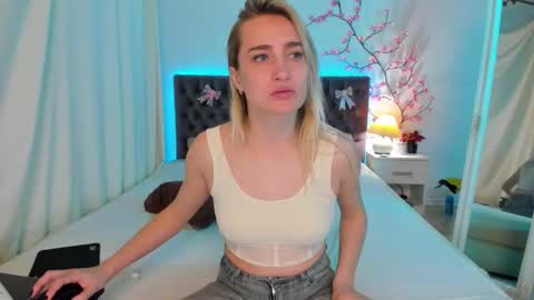 KateOwyns online show from April 2026 12:44:02 PM