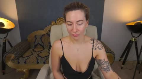 Snapshot of kateshanny chatting on April 2026 05:49:02 AM Kate online show from April 2026 05:49:02 AM