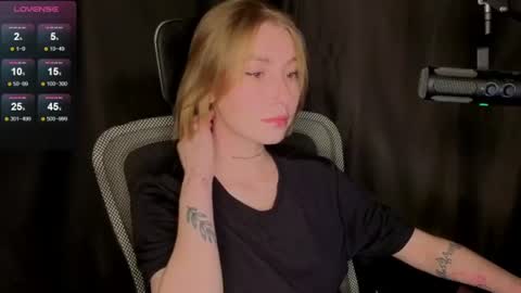 Snapshot of kateslil chatting on June 2026 11:56:02 AM Kate online show from June 2026 11:56:02 AM