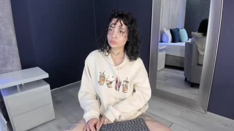 Snapshot of kathegomez_ chatting on April 2026 02:22:02 AM KatheGomez online show from April 2026 02:22:02 AM