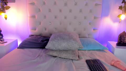 Snapshot of katherinee_scott chatting on June 2026 08:40:02 AM your kathe online show from June 2026 08:40:02 AM