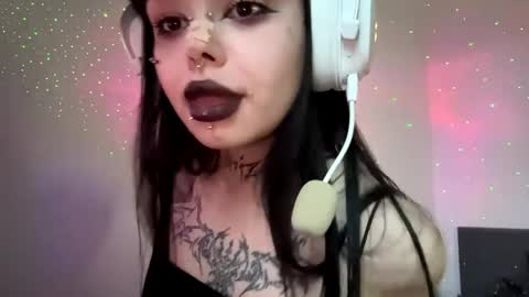 Luna online show from April 2026 03:31:01 PM