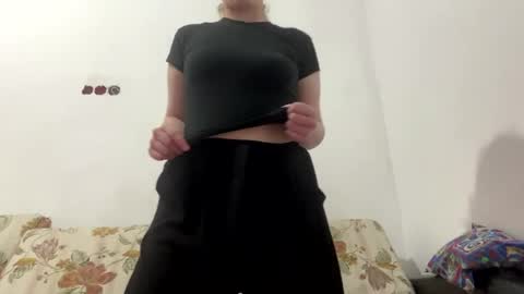 Jessie online show from May 2026 06:09:01 PM