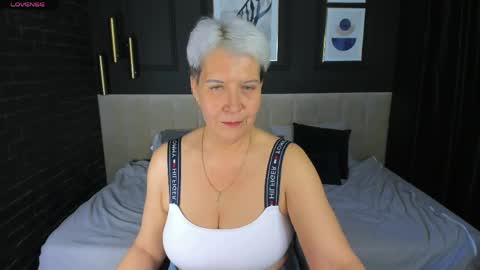 Snapshot of kathy_sunn chatting on April 2026 01:38:02 PM Kathy online show from April 2026 01:38:02 PM