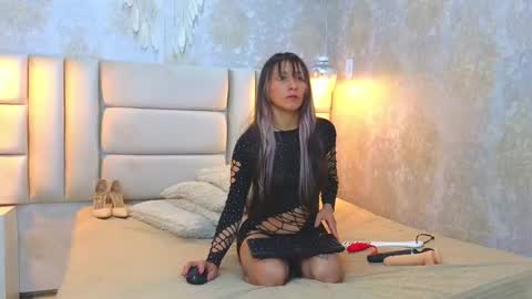 Kahty online show from February 2025 11:43:02 AM