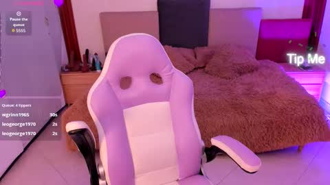 Katia online show from March 2026 06:26:02 PM