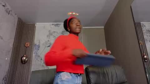 Katia online show from December 2025 11:28:02 AM