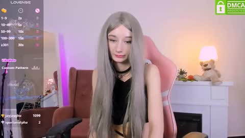 Katia  online show from February 2025 09:33:01 AM