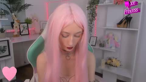 Katia  online show from October 2025 06:50:02 AM