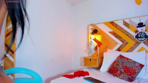 Katia online show from December 2024 08:10:02 PM