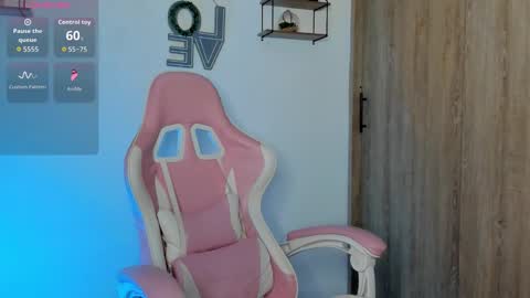 Katie online show from October 2025 06:42:01 PM