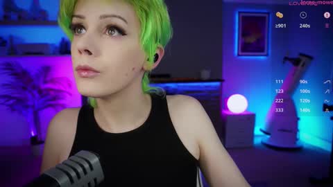 Katie online show from October 2025 07:47:01 PM