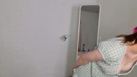 Katie online show from September 2025 01:49:02 PM