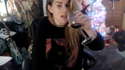 Katie online show from December 2024 07:03:02 AM