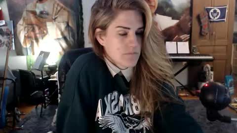 Snapshot of katiecutie_5 chatting on April 2026 04:04:01 AM Katie online show from April 2026 04:04:01 AM