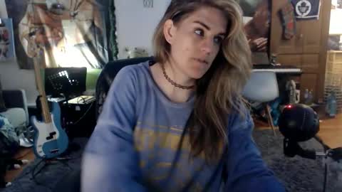 Snapshot of katiecutie_5 chatting on June 2026 04:37:02 AM Katie online show from June 2026 04:37:02 AM