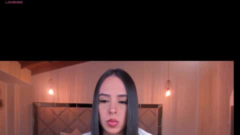 Kate Stonne online show from October 2025 02:30:01 AM