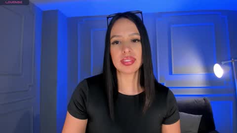 Snapshot of katiestonne chatting on February 2026 04:16:01 PM Kate Stonne online show from February 2026 04:16:01 PM