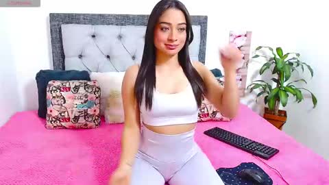 Snapshot of katikloving chatting on January 2026 10:02:02 PM Follow Instagram katikloving online show from January 2026 10:02:02 PM