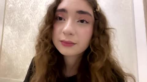 Snapshot of katinaflatau chatting on May 2026 06:59:01 PM Rosie online show from May 2026 06:59:01 PM