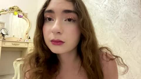 Snapshot of katinaflatau chatting on May 2026 07:07:01 PM Rosie online show from May 2026 07:07:01 PM
