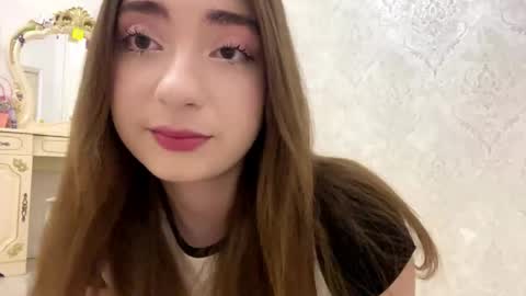 Snapshot of katinaflatau chatting on May 2026 06:27:01 PM Rosie online show from May 2026 06:27:01 PM