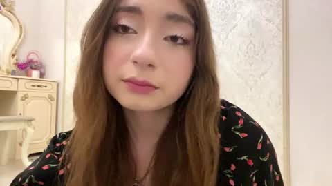 Snapshot of katinaflatau chatting on June 2026 04:39:02 PM Rosie online show from June 2026 04:39:02 PM