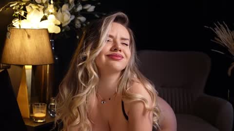 Snapshot of katjolie chatting on January 2025 09:28:01 PM KatJolie online show from January 2025 09:28:01 PM