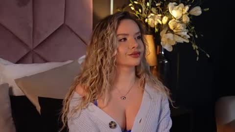 Snapshot of katjolie chatting on February 2025 12:37:02 AM KatJolie online show from February 2025 12:37:02 AM