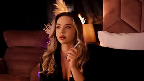 Snapshot of katjolie chatting on October 2025 07:12:02 PM KatJolie online show from October 2025 07:12:02 PM