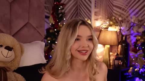 Snapshot of katjolie chatting on December 2025 07:53:02 PM KatJolie online show from December 2025 07:53:02 PM