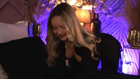 Snapshot of katjolie chatting on February 2026 08:57:02 PM KatJolie online show from February 2026 08:57:02 PM