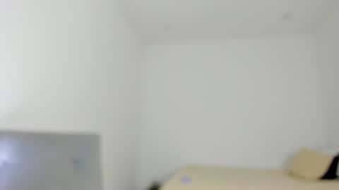 Follow me on instagram and twitter as correaktnees online show from December 2024 07:52:02 AM