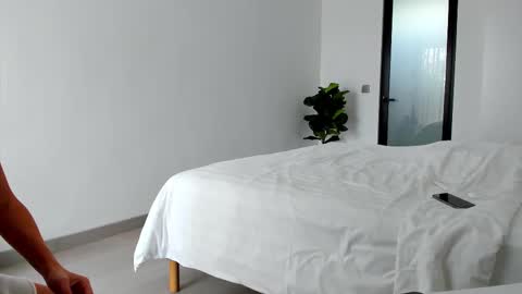 Katrin online show from September 2025 01:43:01 AM