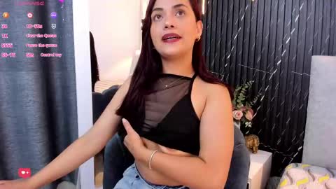 Keyla online show from October 2025 07:36:01 PM