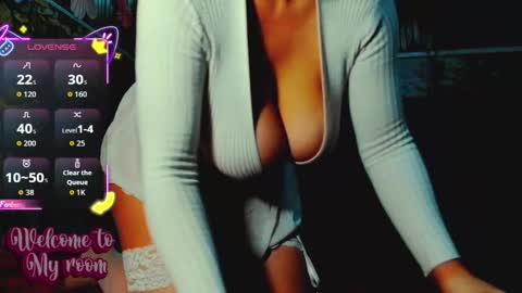 KatrineDenev online show from December 2025 09:53:02 PM