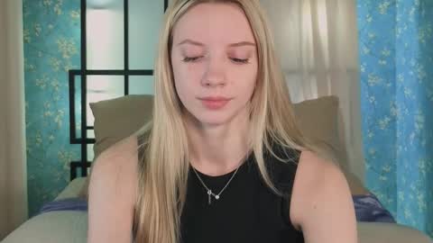 katt_yy online show from November 2025 05:30:02 AM