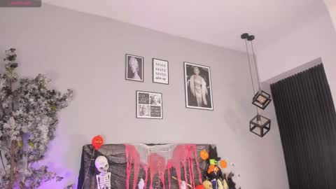 Katerine online show from October 2025 03:43:02 AM