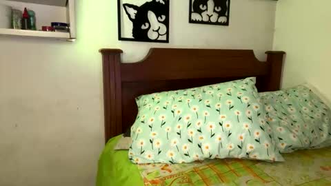 Snapshot of kattia_23 chatting on November 2025 03:18:02 AM kattia online show from November 2025 03:18:02 AM