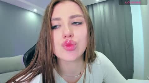 Snapshot of katty4sue chatting on February 2025 12:24:01 PM Katty4Sue online show from February 2025 12:24:01 PM