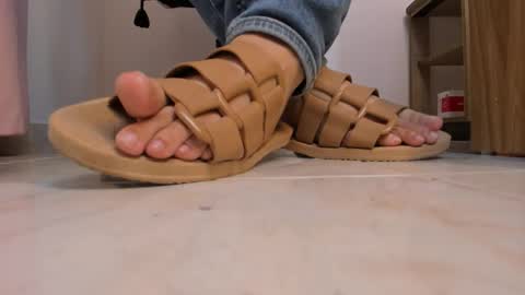 Katty online show from February 2026 08:39:01 PM