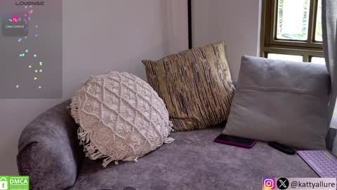 Katty online show from December 2024 09:35:01 PM