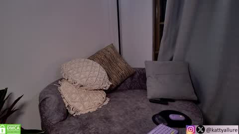 Katty online show from December 2024 11:12:02 PM